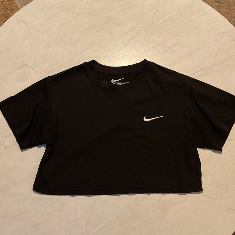 Vintage Nike Crop Top 🖤🖤✨